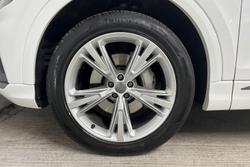 AUDI Q8 Photo 5