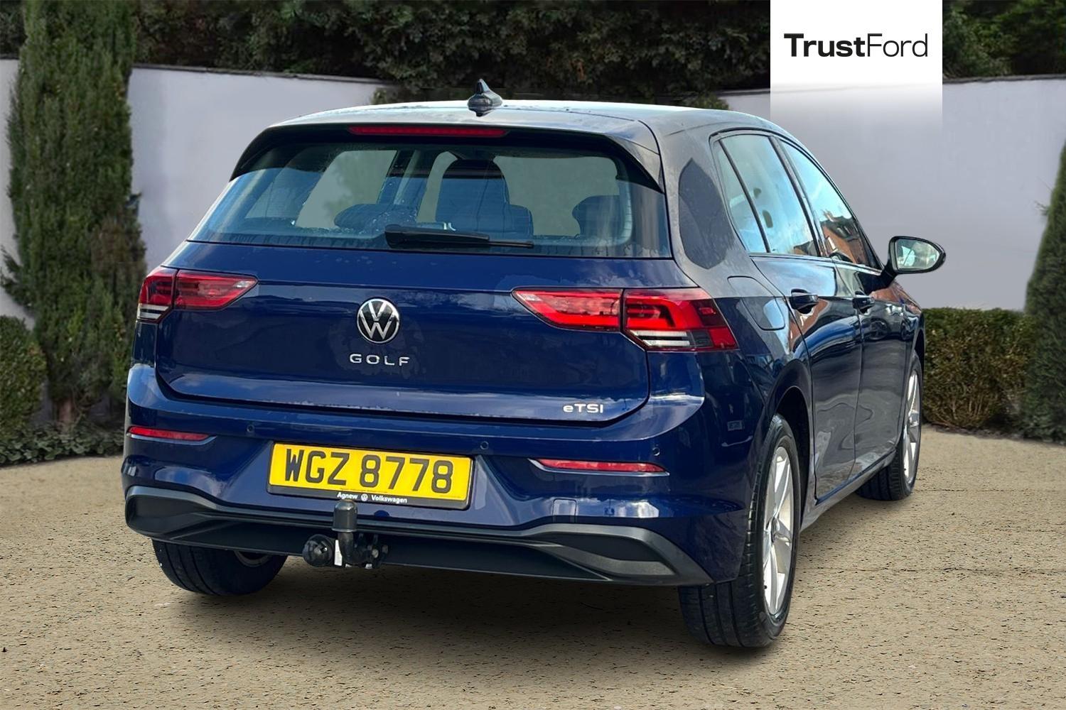 Volkswagen GOLF Photo 3