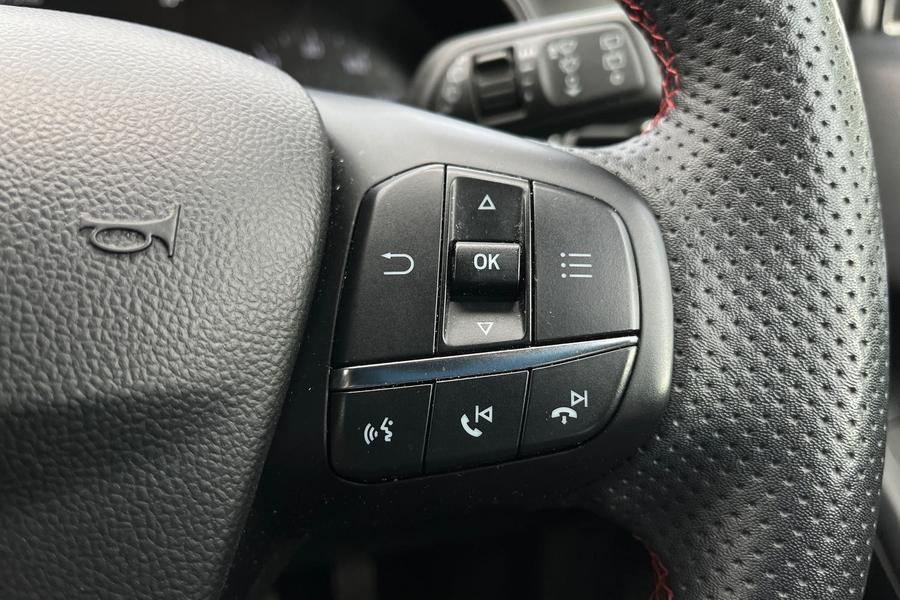 Ford Focus Photo autoimg-7e346d26a6a95857e82d988aa27f2aa4afc173f5.jpg