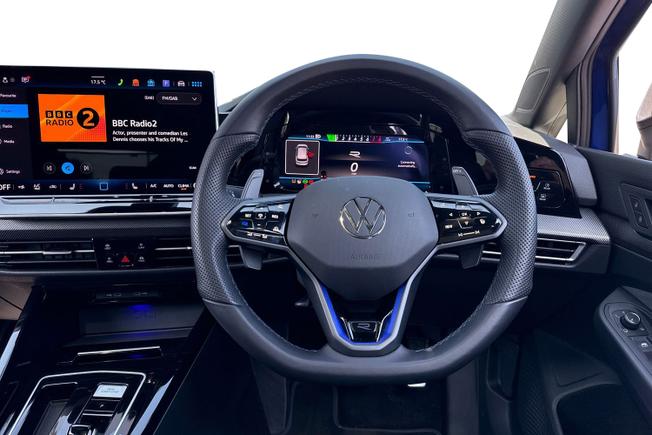 VOLKSWAGEN Golf Photo 11