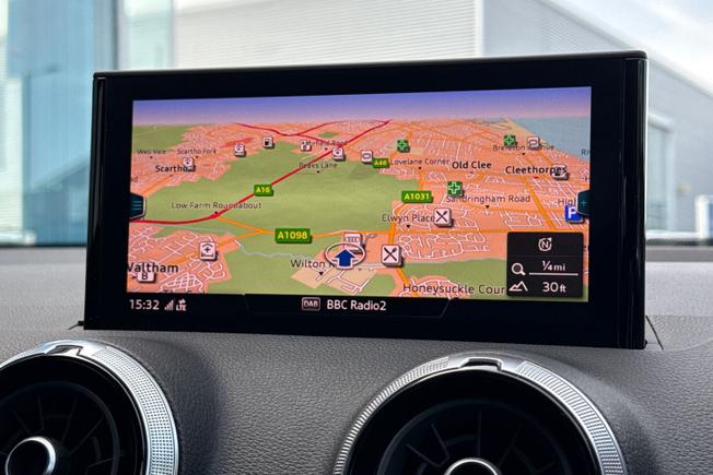 AUDI Q2 Photo 14