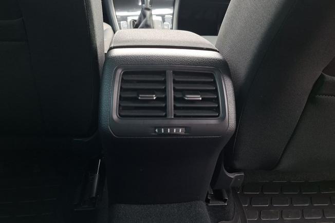 VOLKSWAGEN Golf Photo 21