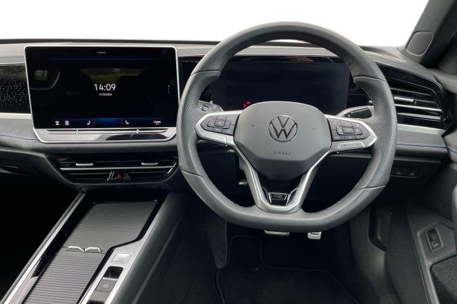 VOLKSWAGEN Passat Photo 11