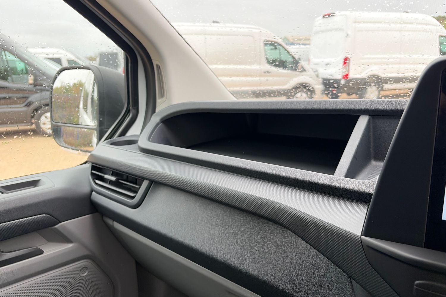 Ford TRANSIT CUSTOM Photo 32