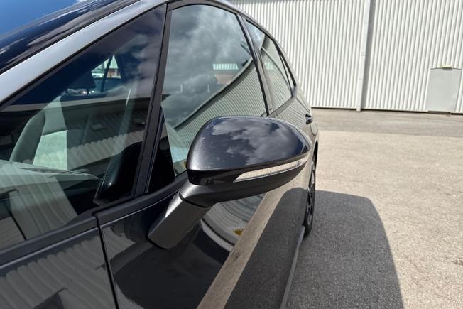 VOLKSWAGEN ID.3 Photo 27