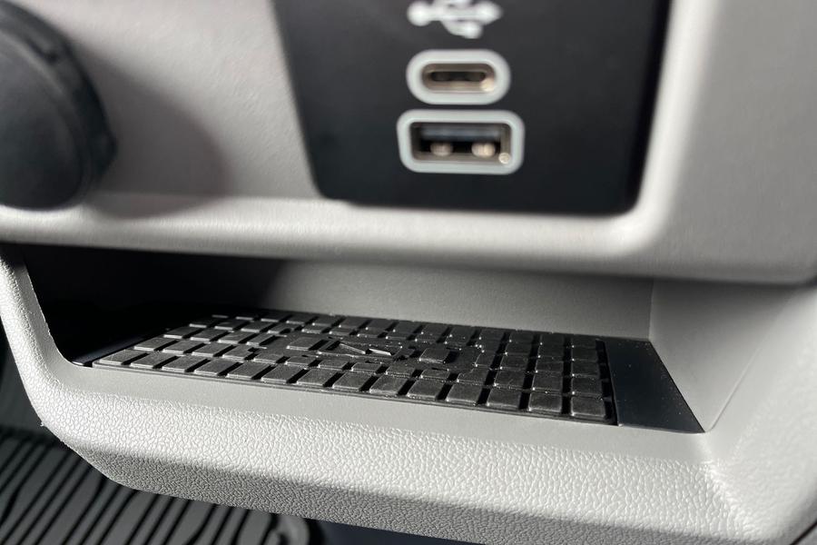 Ford E-TRANSIT CUSTOM Photo autoimg-7e433bab4109fbaf37b1af70b95de151980f72f9.jpg
