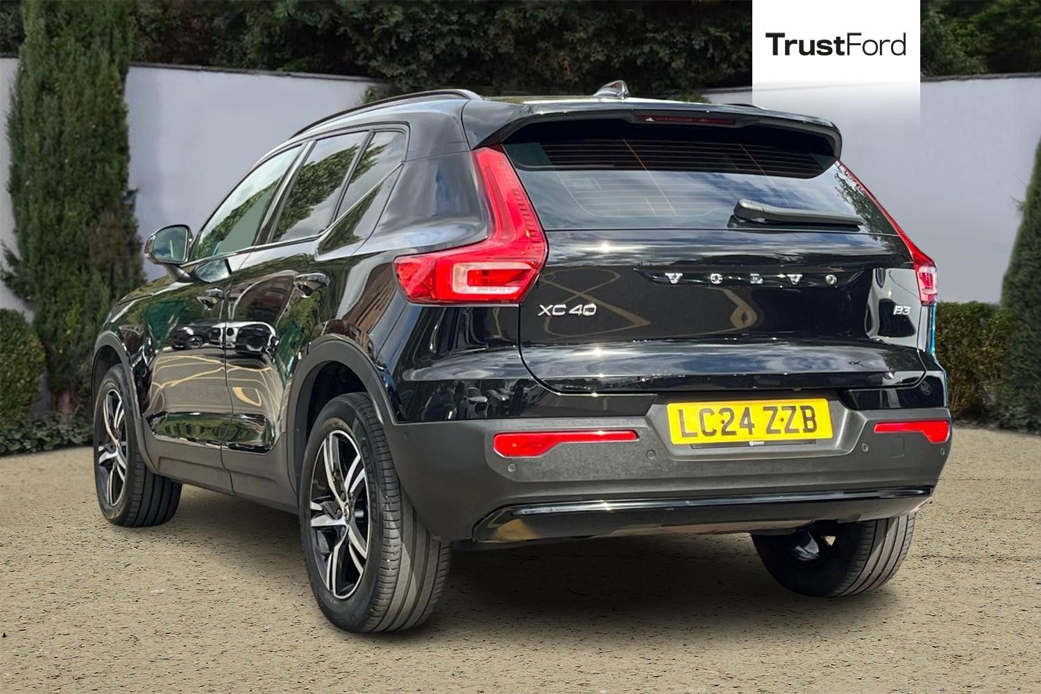 Volvo XC40 Photo 1
