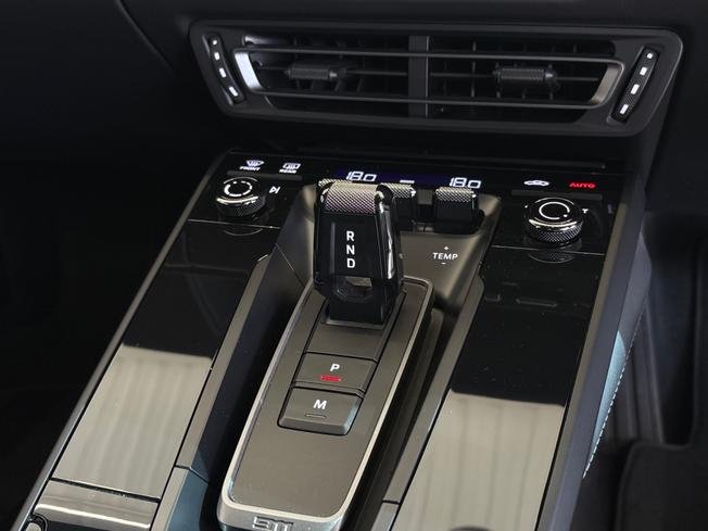 PORSCHE 911 Photo 12