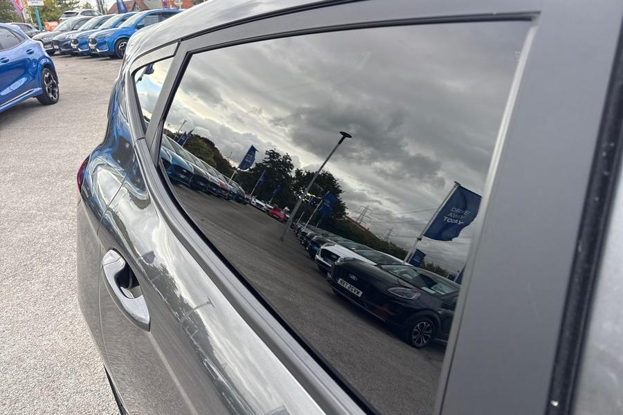 Ford FIESTA Photo autoimg-7e473b2b75284dee82f98cc4e6e4bc214ffe7074.jpg