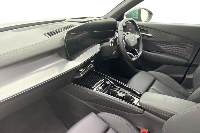 AUDI Q3 Photo 2