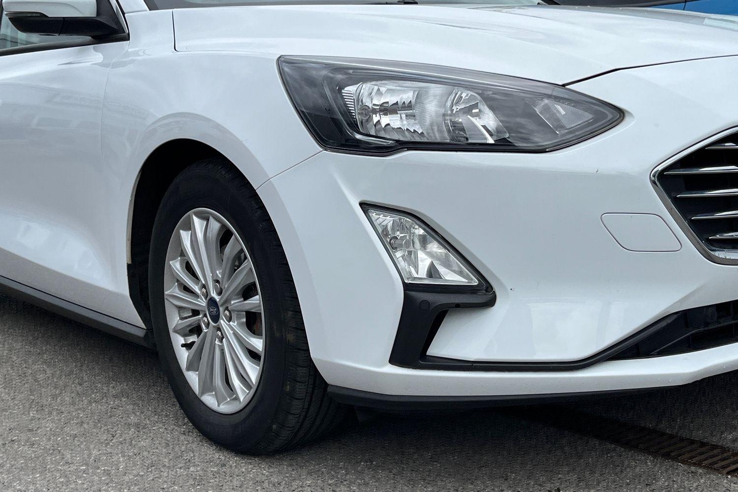 Ford FOCUS Photo 26