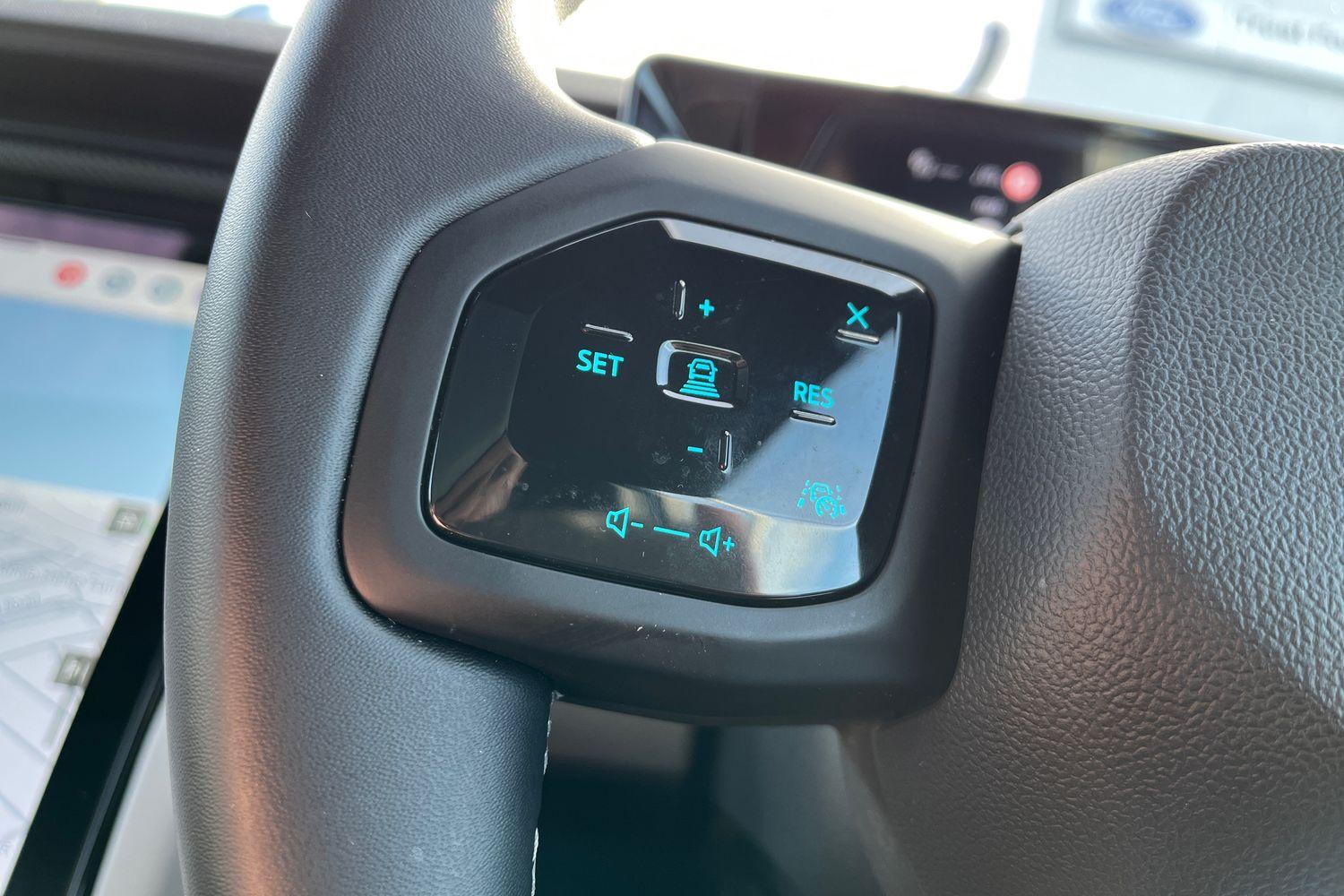 Ford Explorer Photo 31