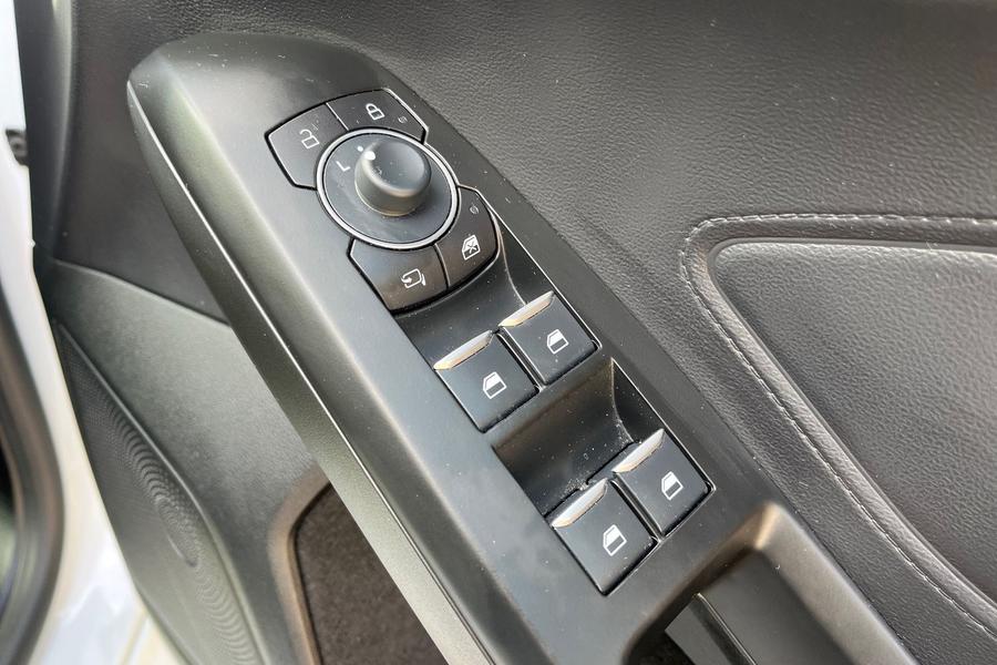 Ford Focus Photo autoimg-7e4c0446508946d192807bcd68846ed3f1ea0df2.jpg