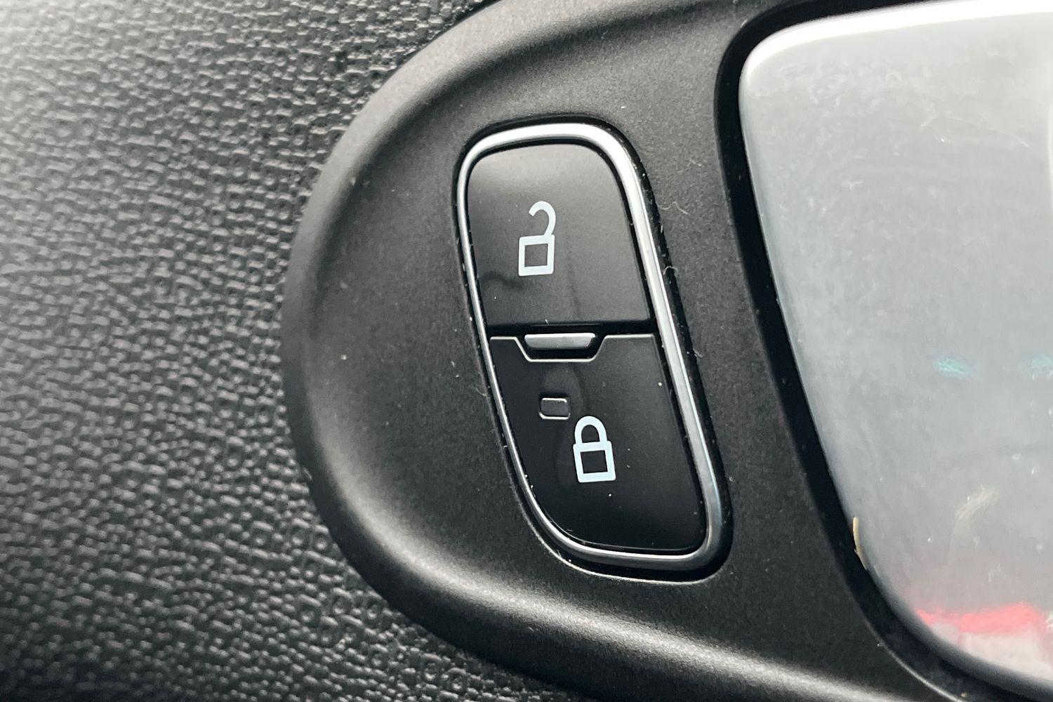 Ford ECOSPORT Photo 22