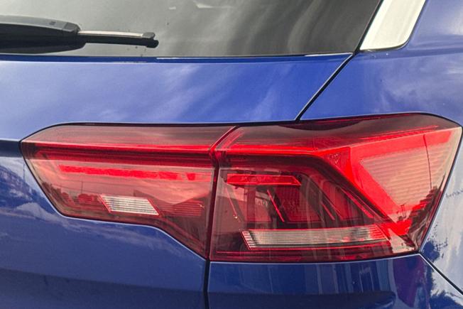 VOLKSWAGEN T-Roc Photo 18