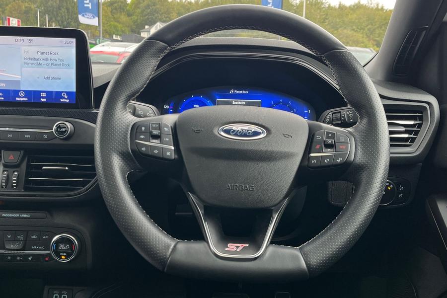 Ford FOCUS Photo autoimg-7e52907ef8ee9285bd5b1536899751b27c554f6a.jpg