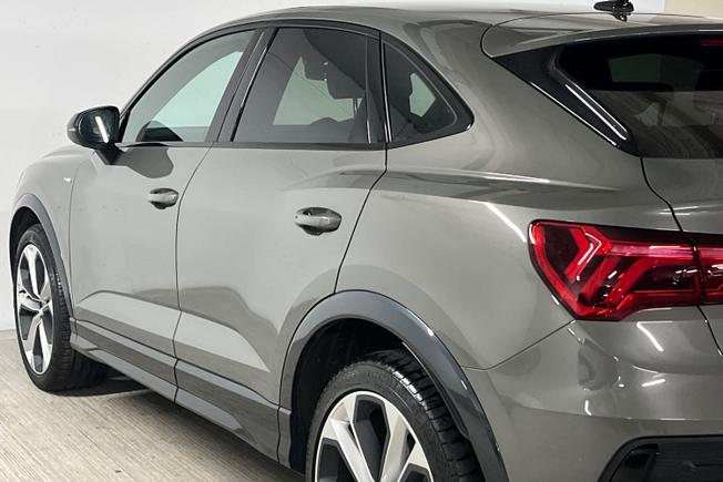 AUDI Q3 Photo 33