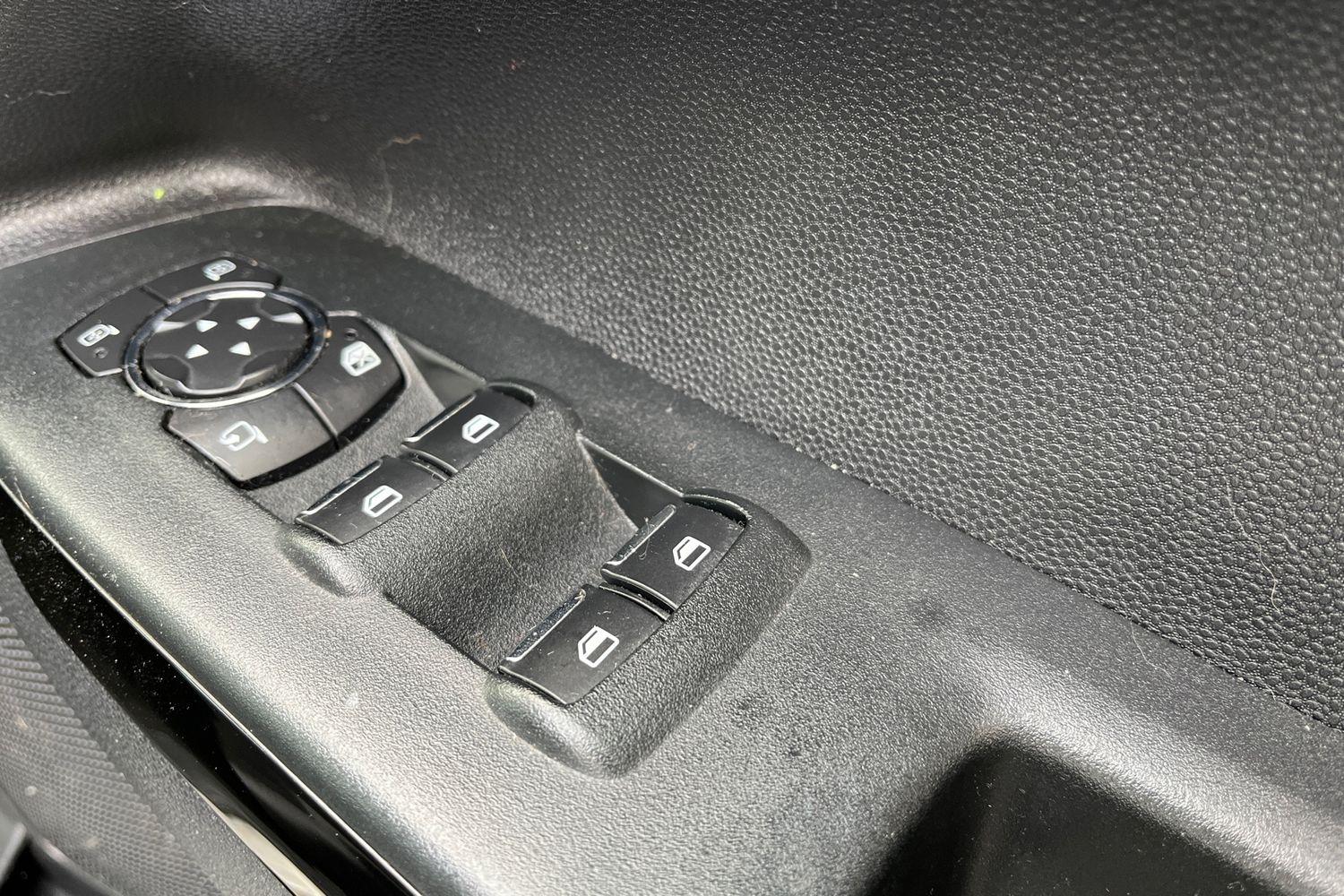 Ford ECOSPORT Photo 15