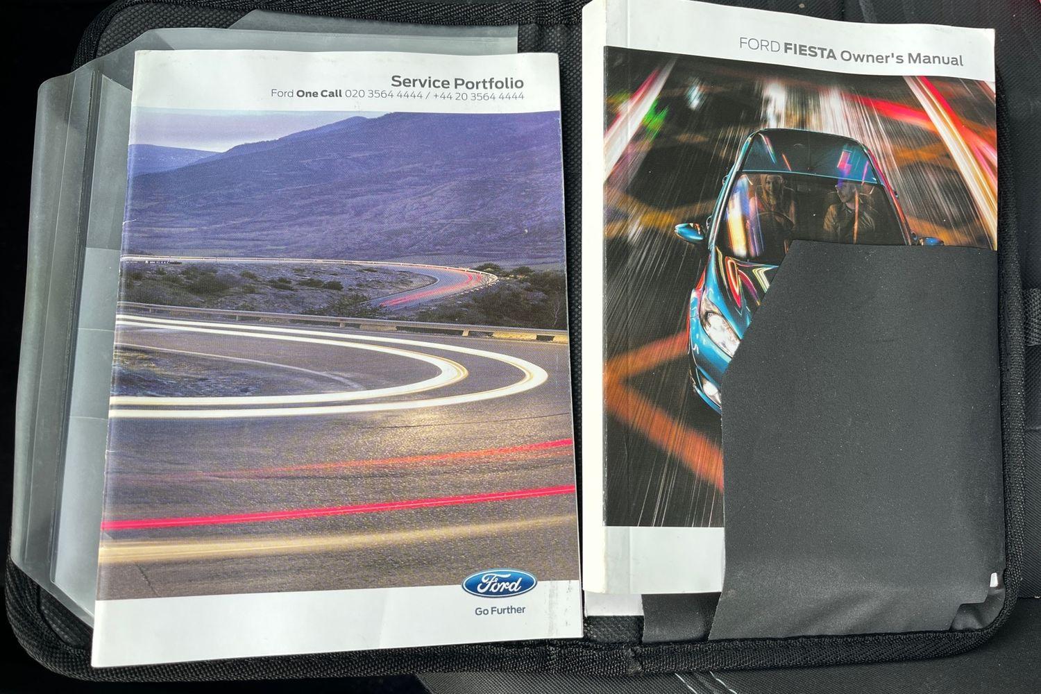 Ford FIESTA Photo 21