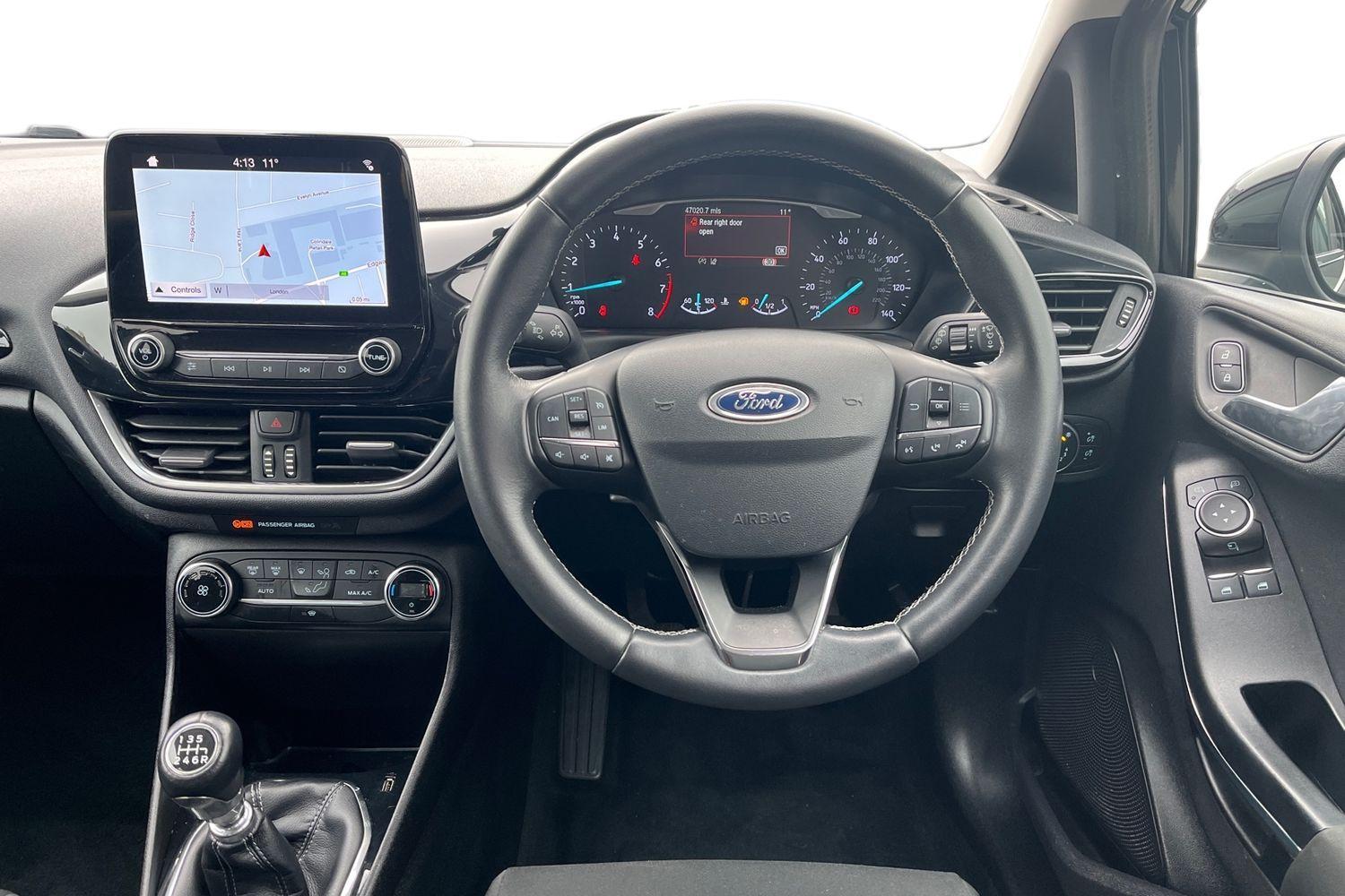 Ford Fiesta Photo 10