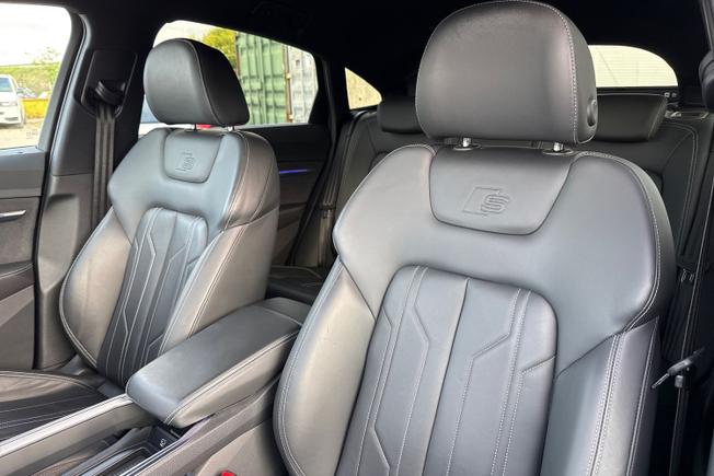 AUDI e-tron Photo 52