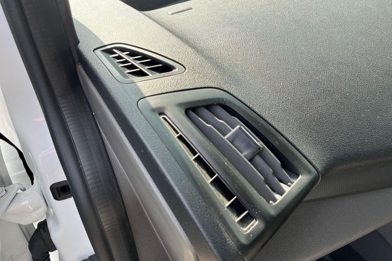 Ford TRANSIT CONNECT Photo 37