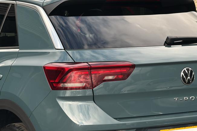 VOLKSWAGEN T-Roc Photo 49