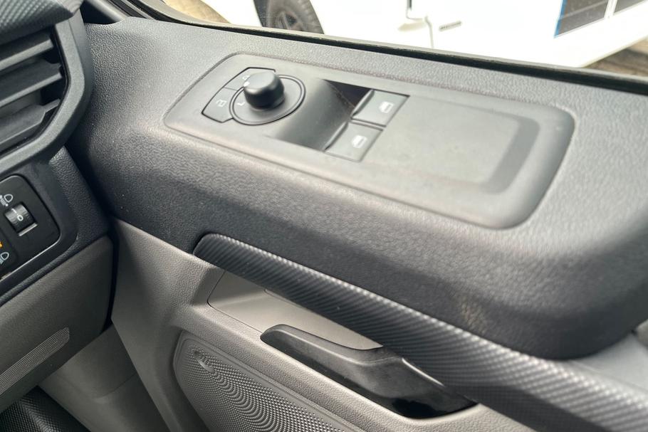Used Ford TRANSIT CUSTOM WP75FYU 24