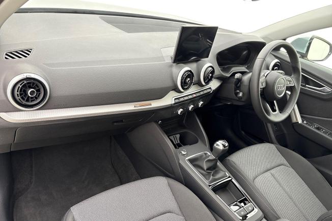 AUDI Q2 Photo 2