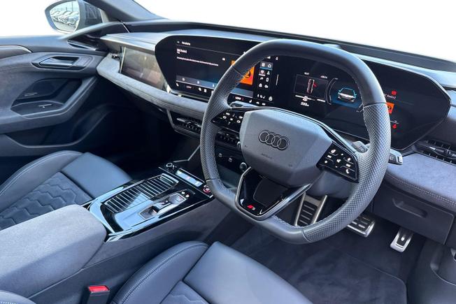 AUDI A6 e-tron Avant Photo 6