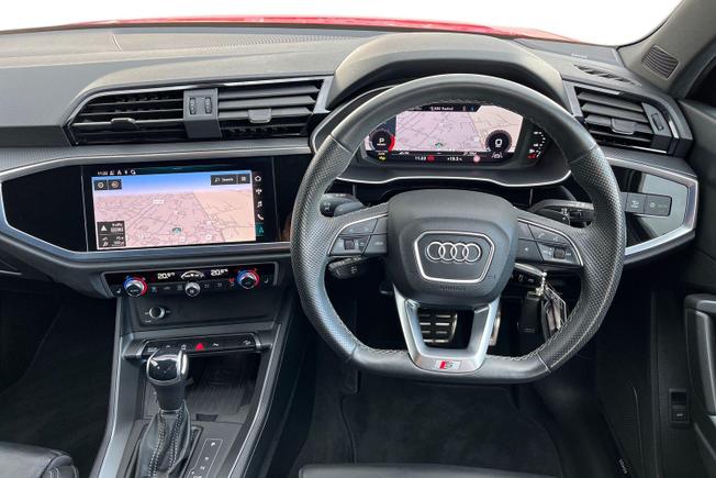 AUDI Q3 Photo 11