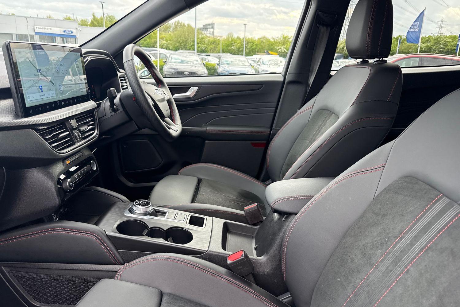 Ford KUGA Photo 18