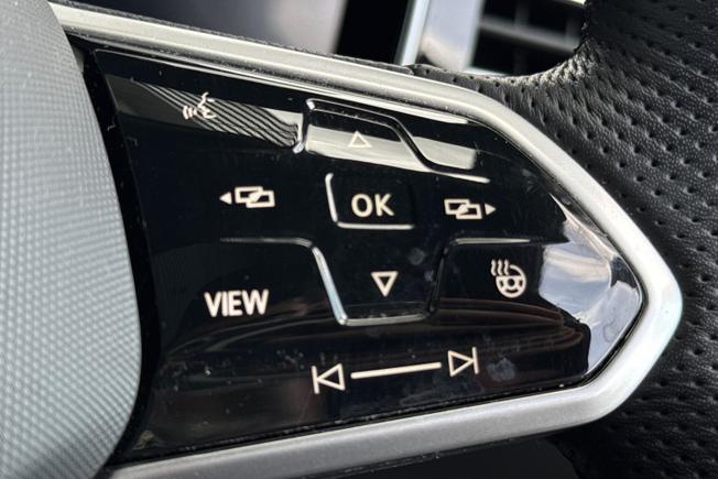 VOLKSWAGEN Touareg Photo 17