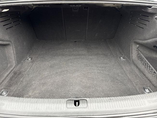 AUDI A4 Photo 12