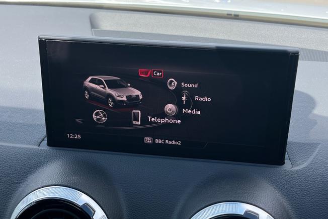 Audi Q2 Photo 13