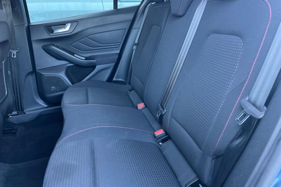 Ford FOCUS Photo autoimg-7e7cc022529cc48ead7da0a15b16dc142a476ab4.jpg