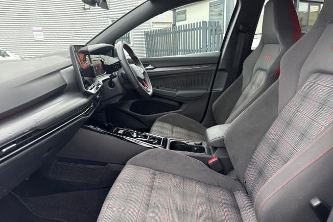 VOLKSWAGEN Golf Photo 42