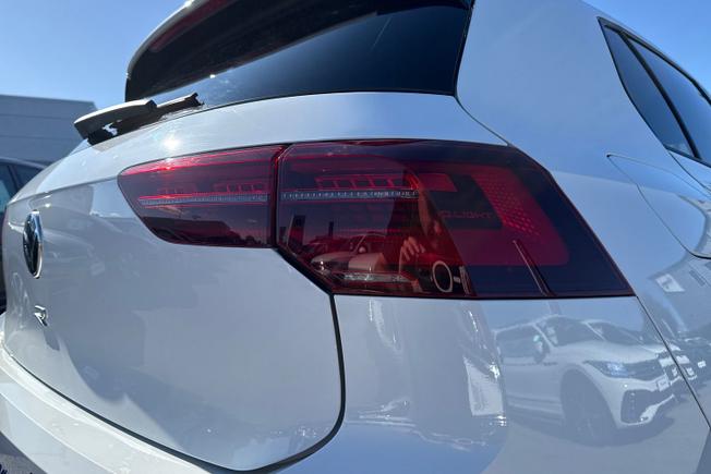 Volkswagen Golf Photo 18