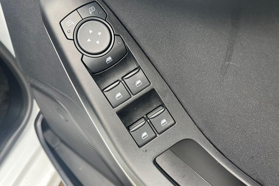 Ford Fiesta Photo autoimg-7e8a11dd49cbf75e6db5fcf06ea4c3f674ba69f1.jpg