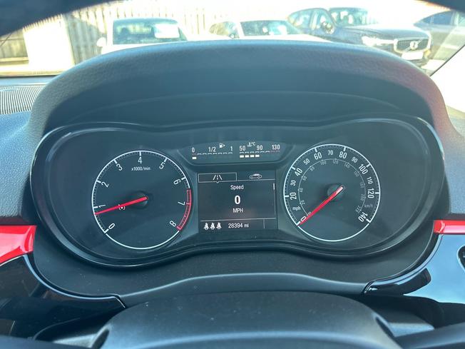 VAUXHALL Corsa Photo 15