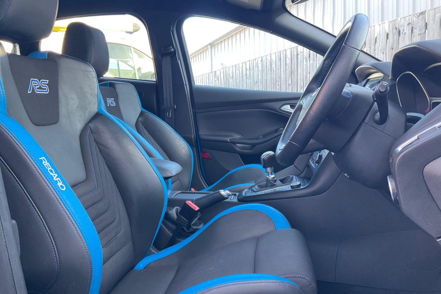 Ford Focus Photo 16