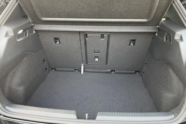 VOLKSWAGEN ID.3 Photo 12