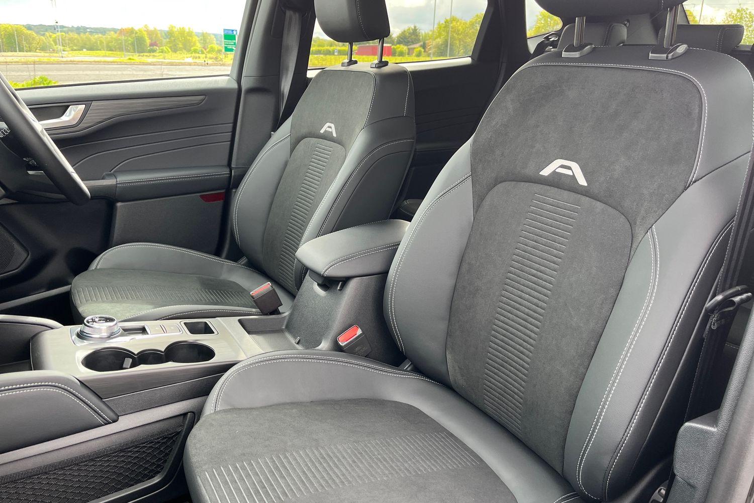 Ford KUGA Photo 18