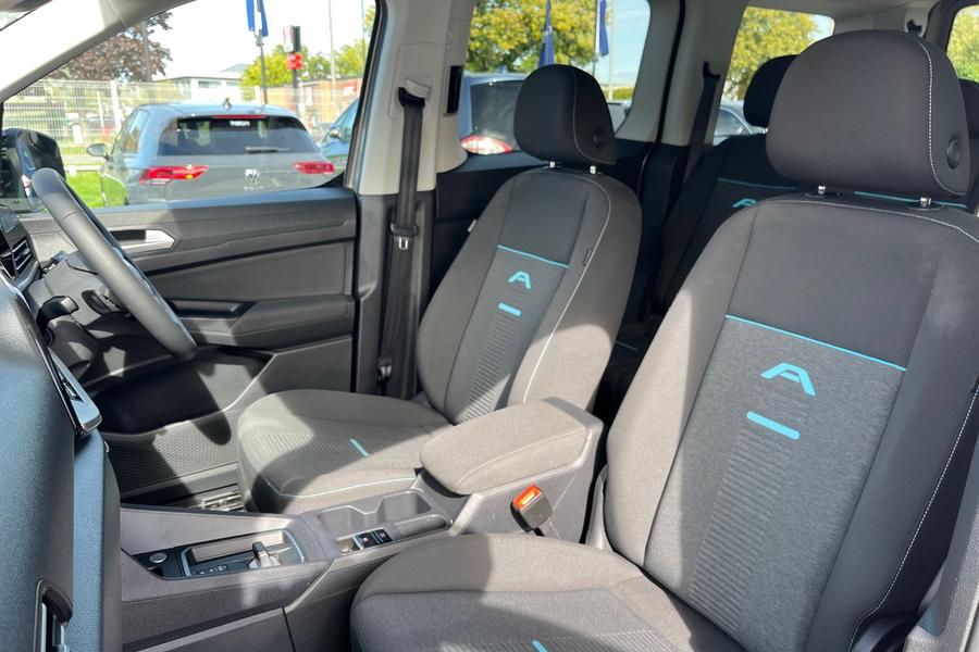 Ford TOURNEO CONNECT Photo autoimg-7e93fbe1cc76e05cd0f74cf687c4bbbd7763e78b.jpg