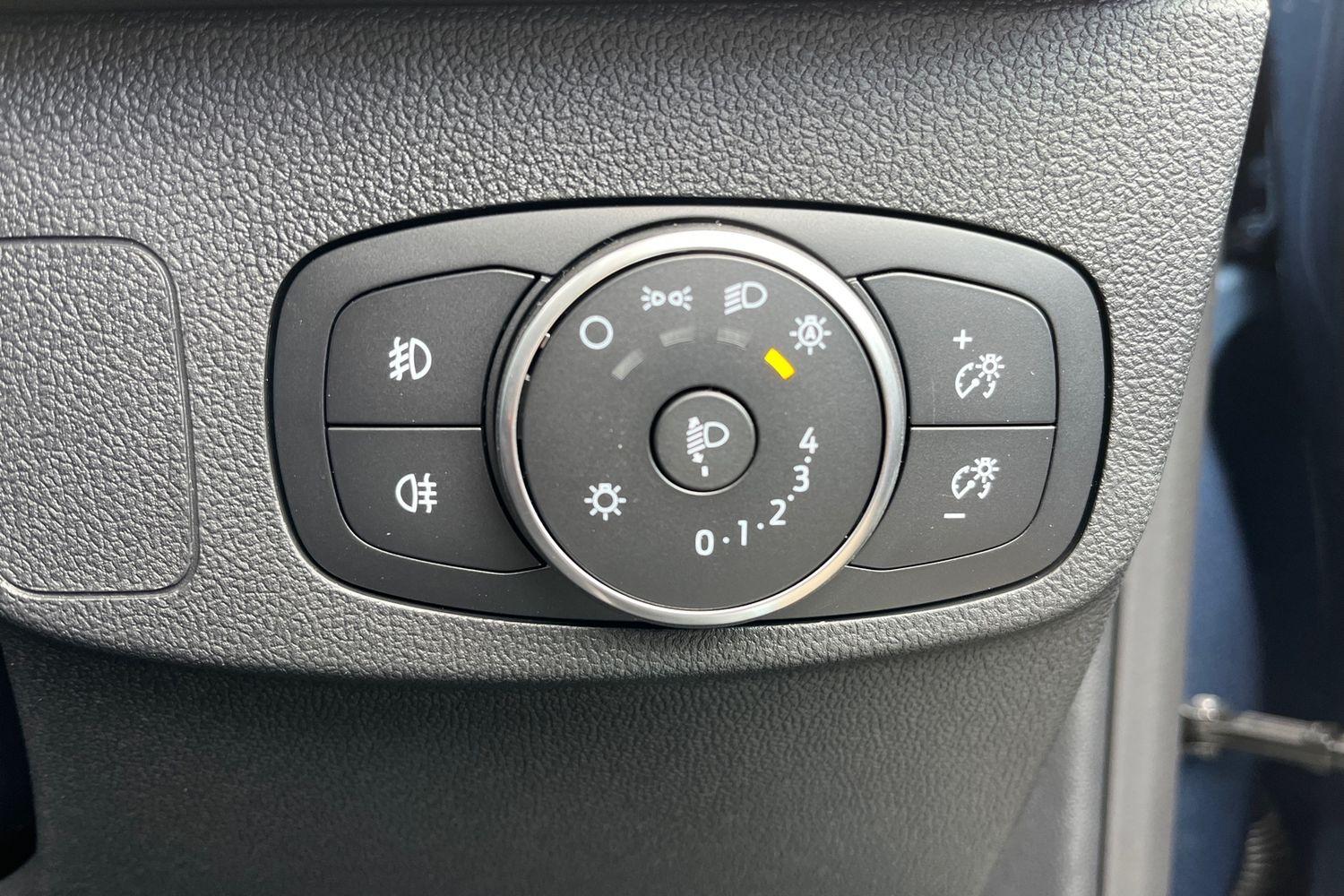 Ford FOCUS Photo 32