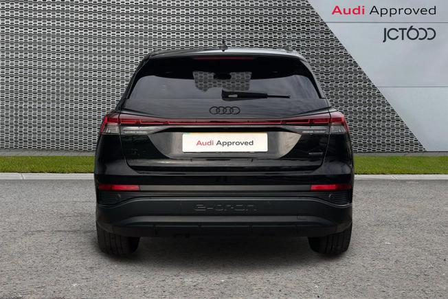 Audi Q4 e-tron Photo 7