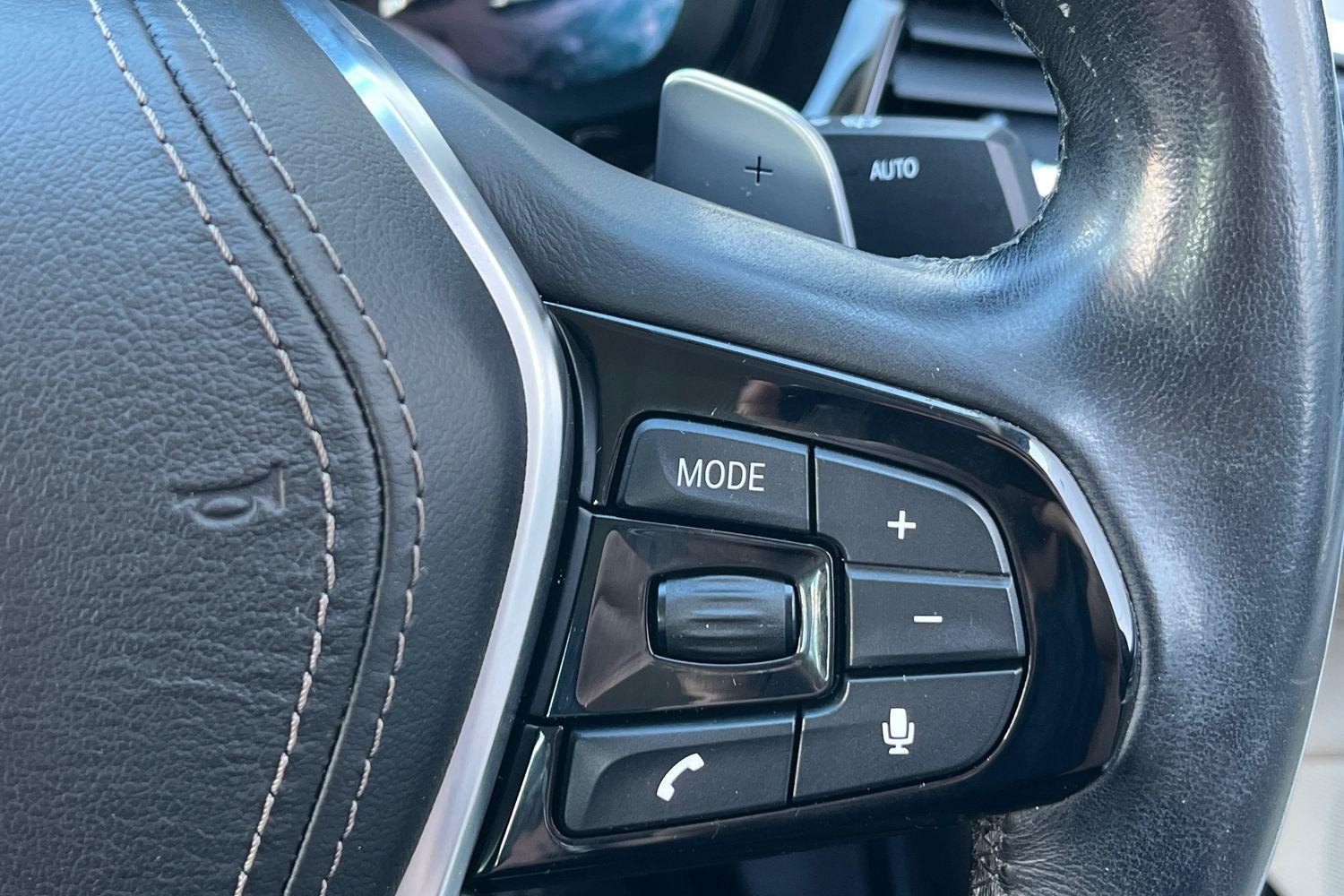 BMW 5 SERIES Photo 38