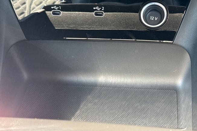 AUDI Q6 E-Tron Photo 23