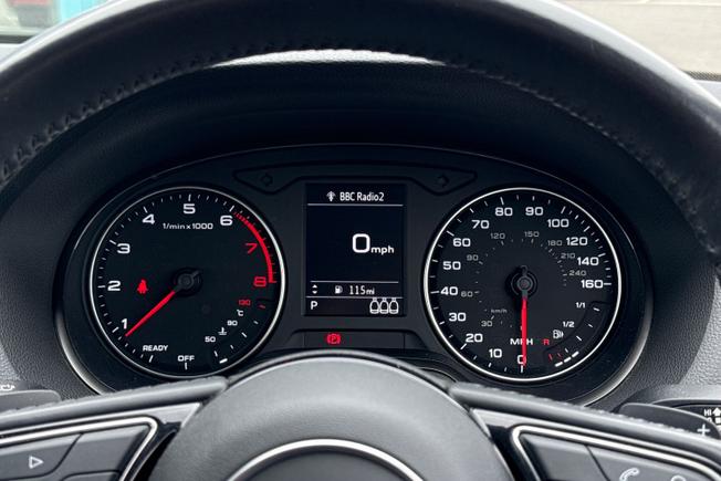 AUDI Q2 Photo 15