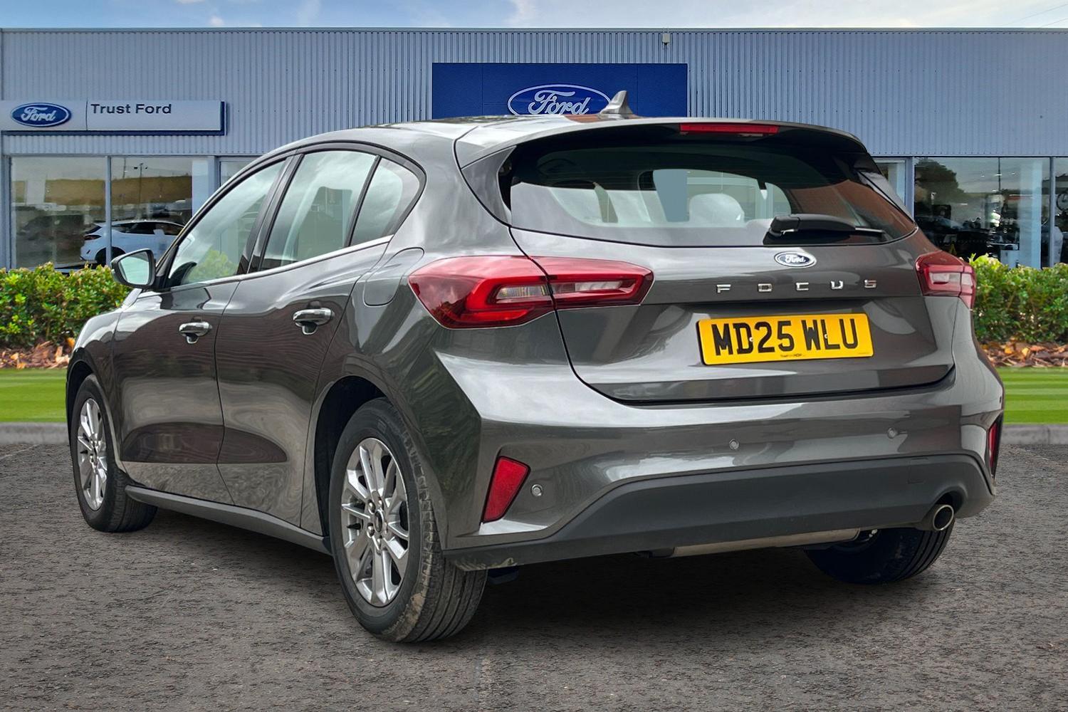 Ford FOCUS Photo 1